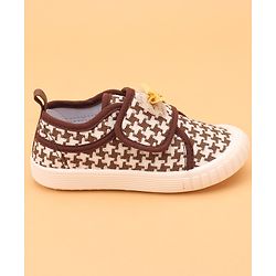 Cute Walk by Babyhug Velcro Closure Casual Shoes With Bow Applique - Coffee