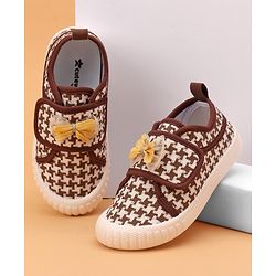 Cute Walk by Babyhug Velcro Closure Casual Shoes With Bow Applique - Coffee