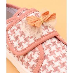 Cute Walk by Babyhug Velcro Closure Casual Shoes With Bow Applique - Pink