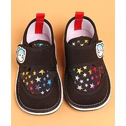 Cute Walk by Babyhug Musical Casual Shoes with Star Print- Black