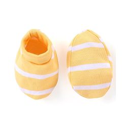 Babyhug 100% Cotton Knit Full Sleeves Onesies with Leggings and Cap Mittens Booties With Giraffe Print - Multicolor