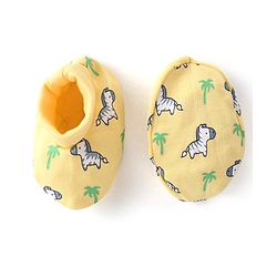 Babyhug 100% Cotton Knit Zebra Printed  Cap Mittens & Booties Set - Yellow