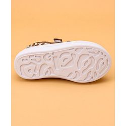 Cute Walk by Babyhug Casual Shoes With Velcro Closure Text Print - Brown