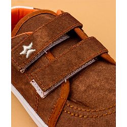 Cute Walk by Babyhug Casual Shoes With Velcro Closure Text Print - Brown