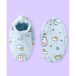 Babyhug 100% Cotton Knit Space Theme Printed Mittens & Booties - Light Blue