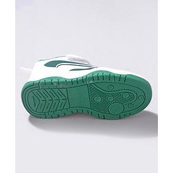 Cute Walk by Babyhug Velcro Closure Sneakers -White & Green