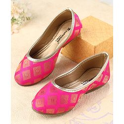 Cute Walk by Babyhug Mojaris - Dark Pink