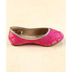 Cute Walk by Babyhug Mojaris - Dark Pink