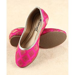Cute Walk by Babyhug Mojaris - Dark Pink