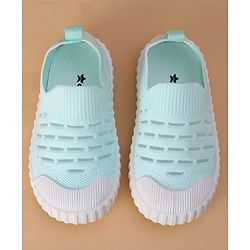 Cute Walk by Babyhug Slip On Solid Casual Shoes - Mint