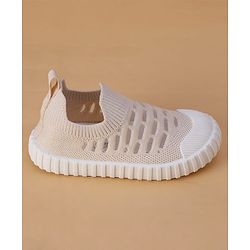 Cute Walk by Babyhug Slip On Solid Casual Shoes - Mint