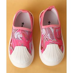 Cute Walk by Babyhug Slip On Casual Shoes with Abstract Print - Pink