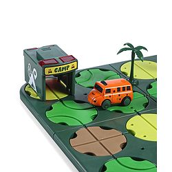 Babyhug Premium DIY Jungle Maze Track Set With 41 Pieces Interactive | Customizable | Jungle Maze Game - Green