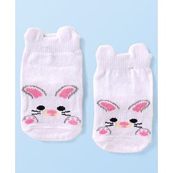 Cutewalk by Babyhug Knit Anti-Bacterial Ankle Length Anti-skid Socks with Bunny Applique - White