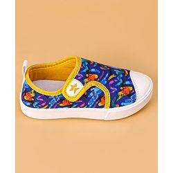 Cute Walk by Babyhug Velcro Closure Doodle Printed Casual Shoes