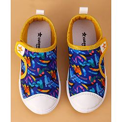 Cute Walk by Babyhug Velcro Closure Doodle Printed Casual Shoes