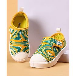 Cute Walk by Babyhug Casual Shoes with Velcro Closer & Abstract Closer - Yellow