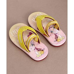 Cute Walk by Babyhug Flip Flops with Back Strap & Giraffe Print - Yellow
