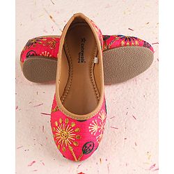 Cute Walk by Babyhug Mojaris Female Fuchsia 22