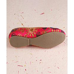 Cute Walk by Babyhug Mojaris Female Fuchsia 22