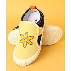 Cute Walk by Babyhug Velcro Closure Casual Shoes with Floral Print - Yellow