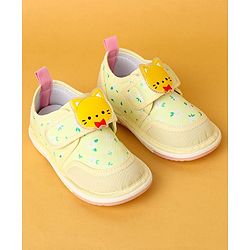 Cute Walk by Babyhug Velcro Closure Casual Shoes with Kitty Patch - Light Yellow