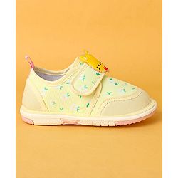Cute Walk by Babyhug Velcro Closure Casual Shoes with Kitty Patch - Light Yellow