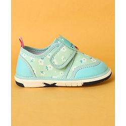 Cute Walk by Babyhug Velcro Closure Casual Shoes with Kitty Patch - Light Yellow