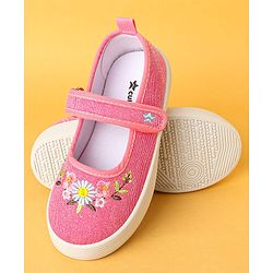 Cute Walk by Babyhug Velcro Closure Casual Shoes with Floral Embroidery Detailing - Pink