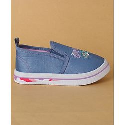 Cute Walk by Babyhug Slip On Casual Shoes with Cycle Embroidery -  White