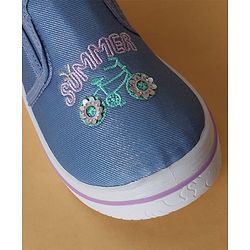 Cute Walk by Babyhug Slip On Casual Shoes with Cycle Embroidery -  White