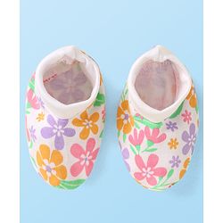Babyhug 100% Cotton Knit Cap Mittens & Booties With Floral Print  White - Diameter 10cm