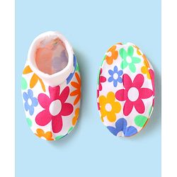 Babyhug 100% Cotton Interlock Knit Cap Mittens & Booties Set With Floral Print White - Diameter 15 cm