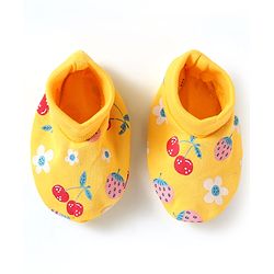 Babyhug 100% Cotton Interlock Knit Cap Mittens & Booties Set with Berries & Floral Print Yellow - Diameter 14 cm