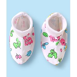 Babyhug 100% Cotton Interlock Knit Cap Mittens & Booties Set With Floral Print White - Diameter 16 cm