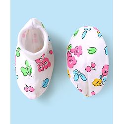 Babyhug 100% Cotton Interlock Knit Cap Mittens & Booties Set With Floral Print White - Diameter 16 cm