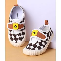 Cute Walk by Babyhug Casual Shoes with Velcro Closure & Checks Design - Brown
