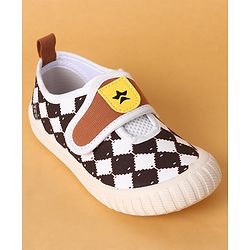 Cute Walk by Babyhug Casual Shoes with Velcro Closure & Checks Design - Brown