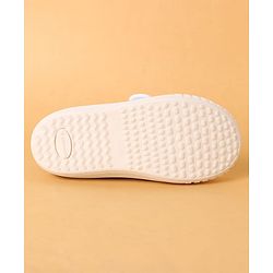 Cute Walk by Babyhug Casual Shoes with Velcro Closure & Checks Design - Brown