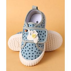 Cute Walk by Babyhug Velcro Closure Casual Shoes with Floral Print & Applique - Pink