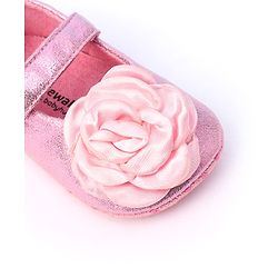 Cute Walk by Babyhug Velcro Closure Booties with Floral Applique - Pink