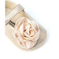 Cute Walk by Babyhug Velcro Closure Booties with Floral Applique - Pink