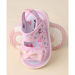 Cute Walk by Babyhug Sandals with Velcro Closure Floral Print & Bow Applique - Pink