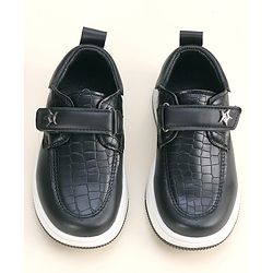 Cute Walk by Babyhug Solid Party Wear Shoes With Velcro Closure - Black
