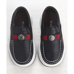 Cute Walk by Babyhug Slip On 3D Applique Loafers - Black