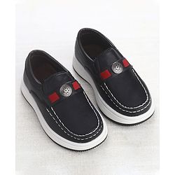 Cute Walk by Babyhug Slip On 3D Applique Loafers - Black