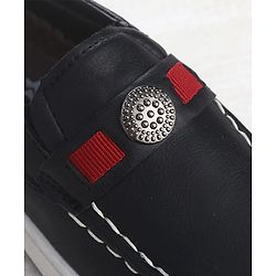 Cute Walk by Babyhug Slip On 3D Applique Loafers - Black