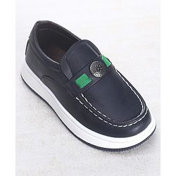 Cute Walk by Babyhug Slip On 3D Applique Loafers - Black