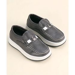 Cute Walk by Babyhug Slip On 3D Applique Loafers - Black