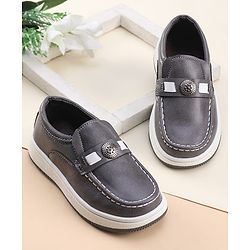 Cute Walk by Babyhug Slip On 3D Applique Loafers - Black